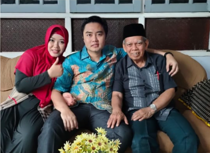 Mr. Kalend, Sosok Guru yang membimbing dan menginspirasi Mr Abdul Malik